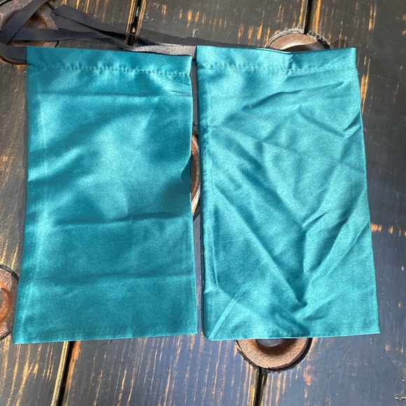 Gucci Green Silk Dust Bags - Picture 5 of 8